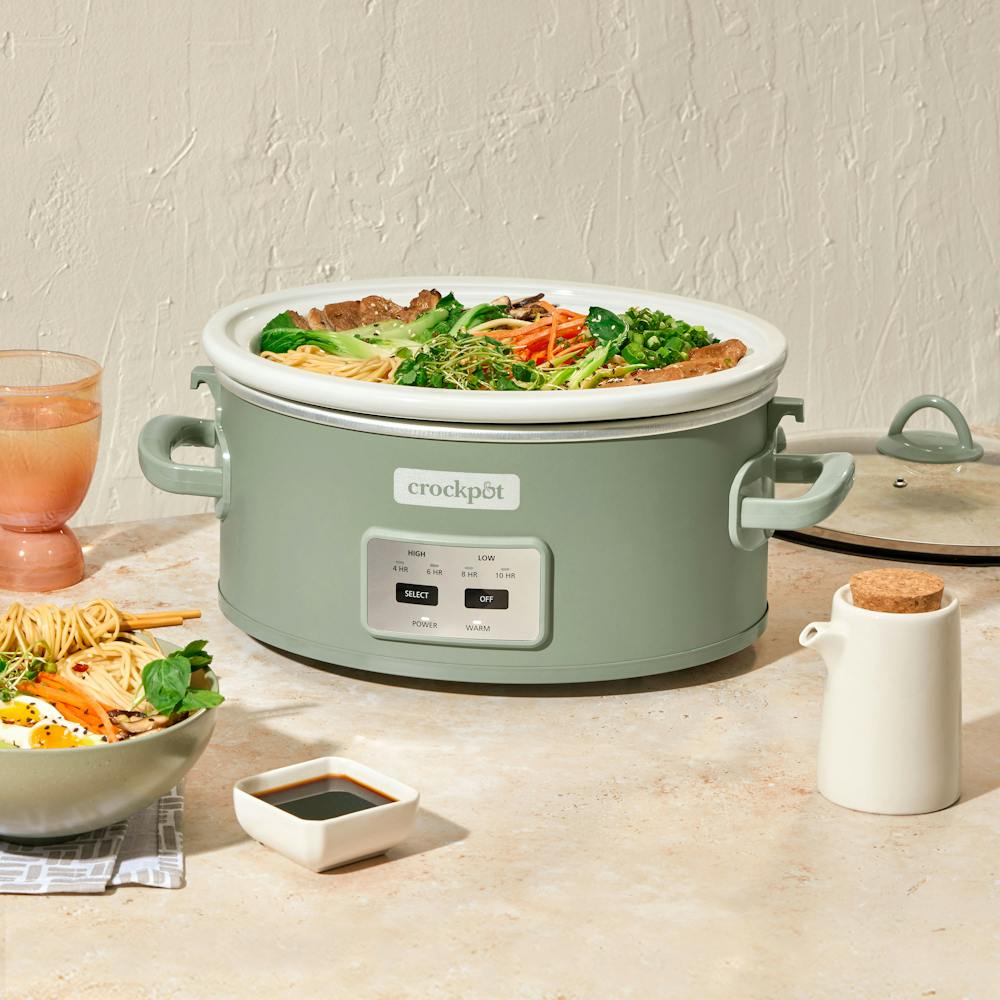crock-pot-programmable-design-series-6-quart-cook-and-carry-slow-cooker-moonshine-q8 94e6cb40-ae64-3660-918d-c04a575e1d96.jpg